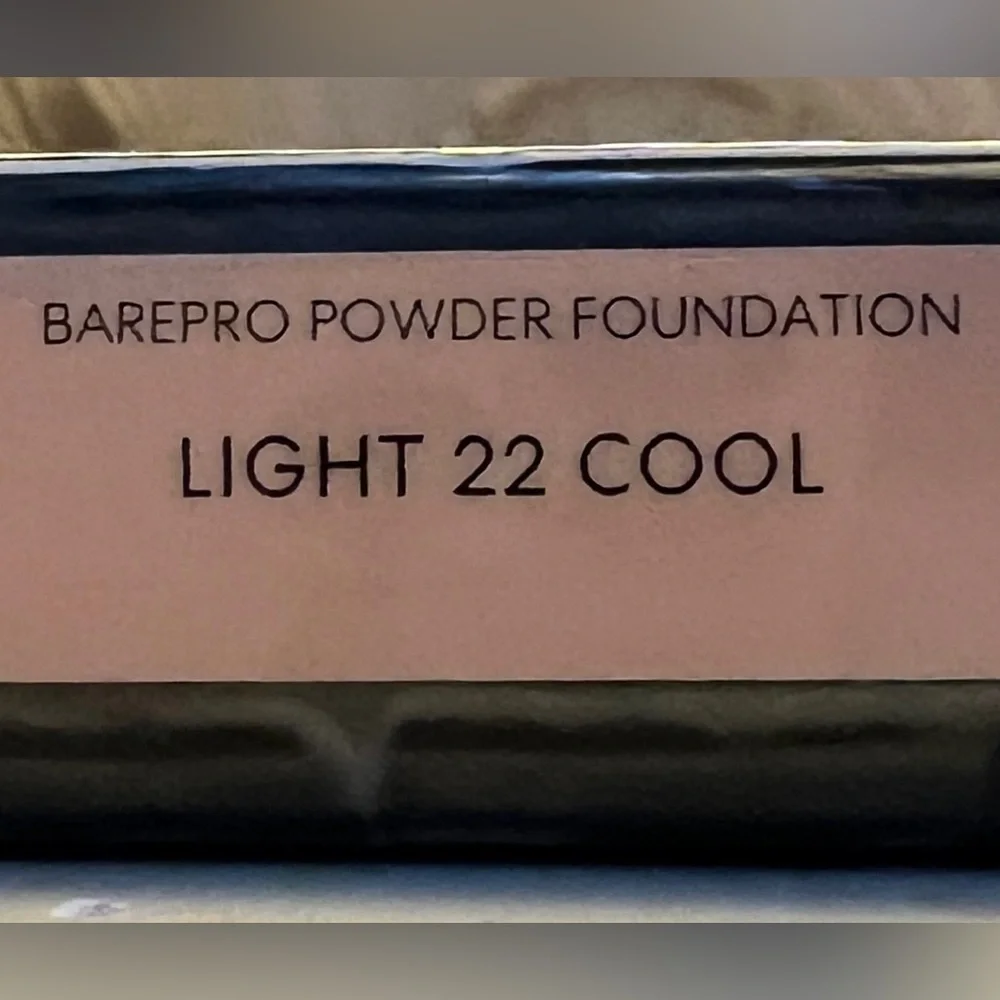 bareMinerals Barepro 16HR Skin Perfecting Powder Foundation -20 CoolLight 0.28oz
